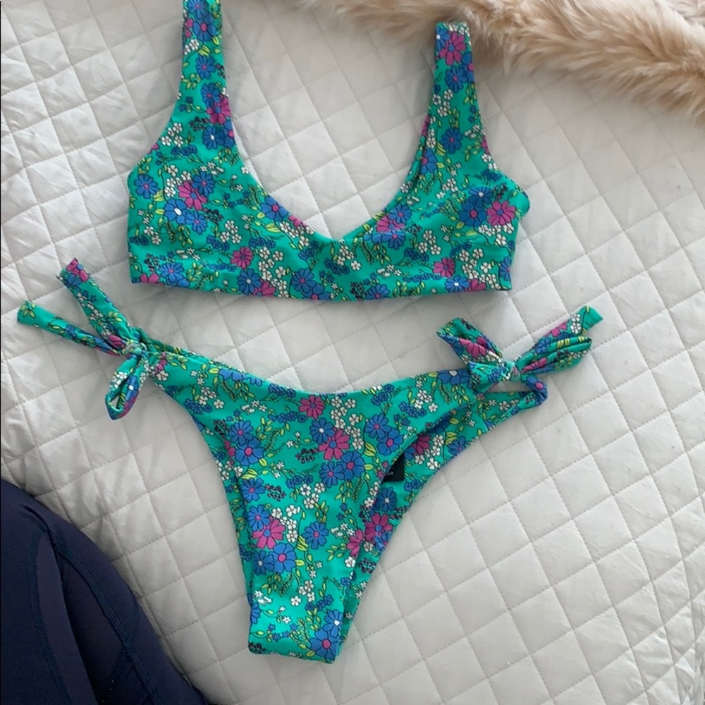 Blackbough swimmie